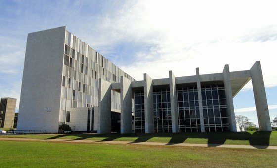 Brésil : le chef de l’ONU se dit choqué par l’attaque contre des lieux de pouvoir à Brasilia
